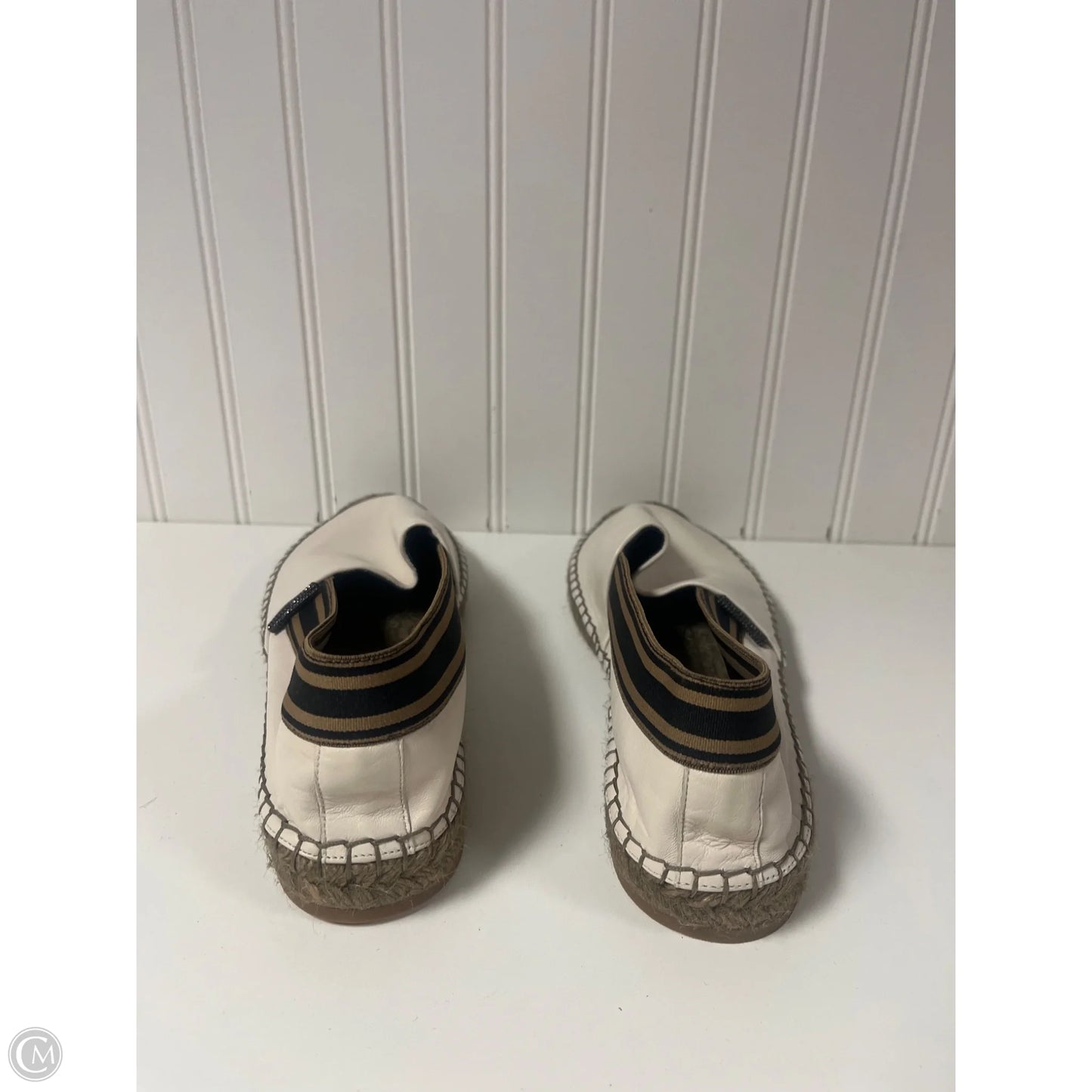 Shoes Flats By Clothes Mentor In Cream, Size: 9