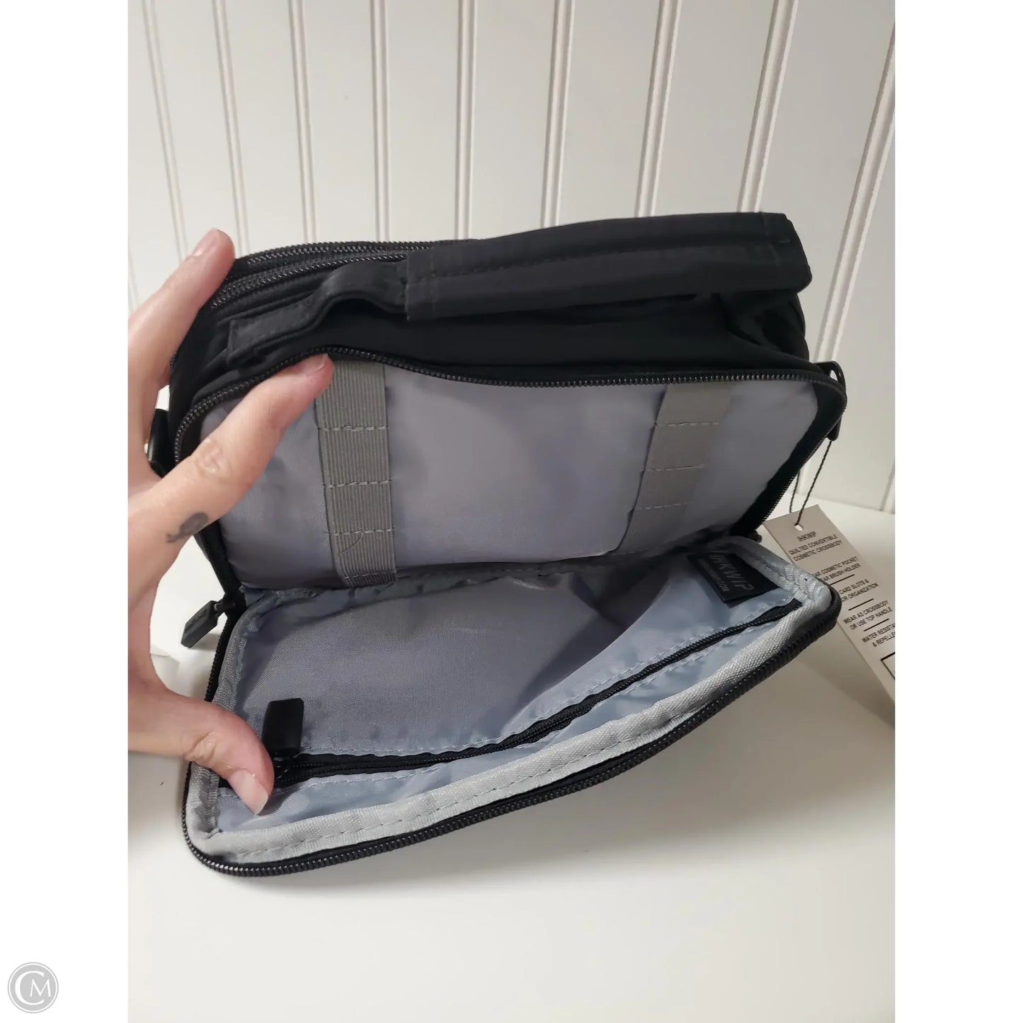 Crossbody By Clothes Mentor, Size: Small