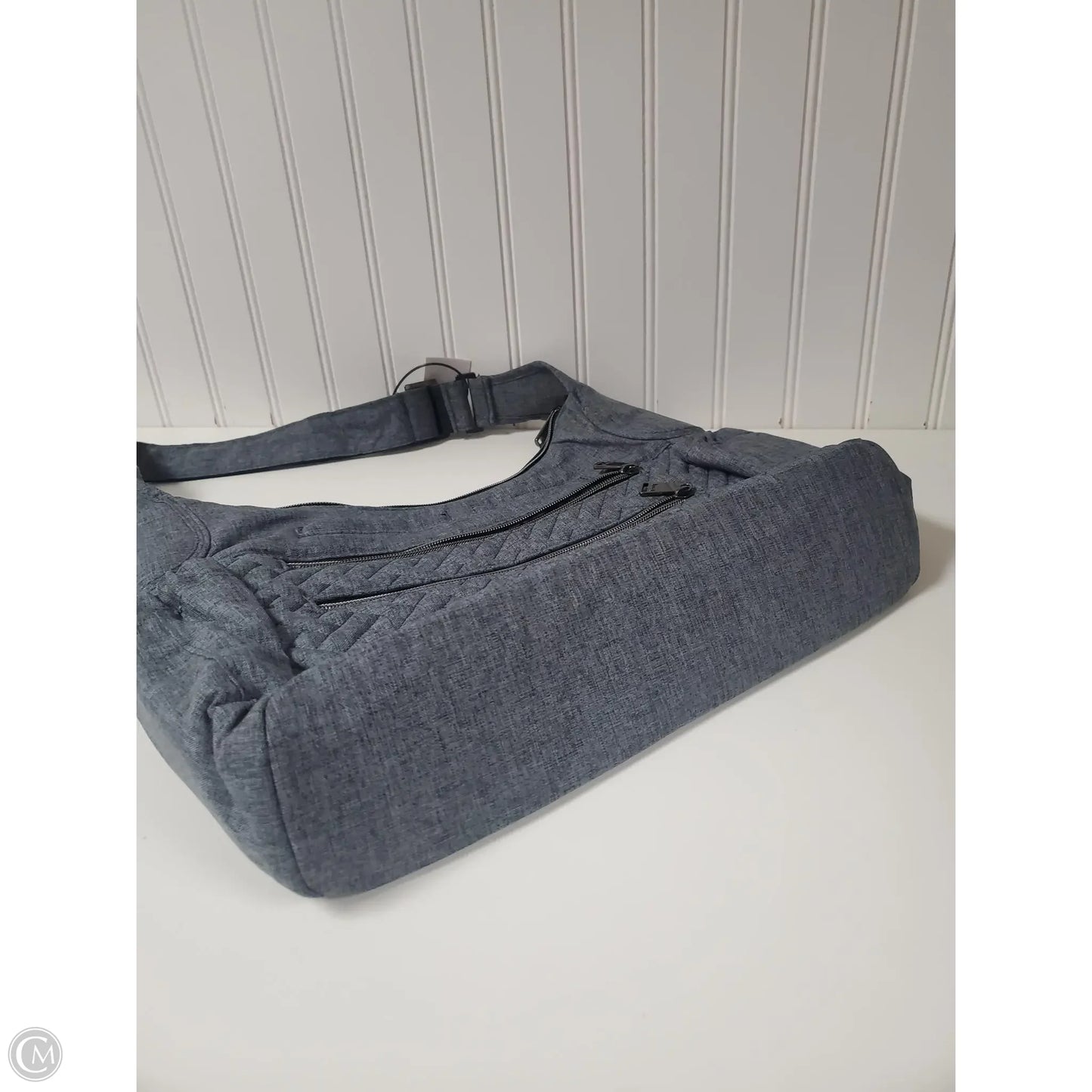 Handbag By Lugg, Size: Medium