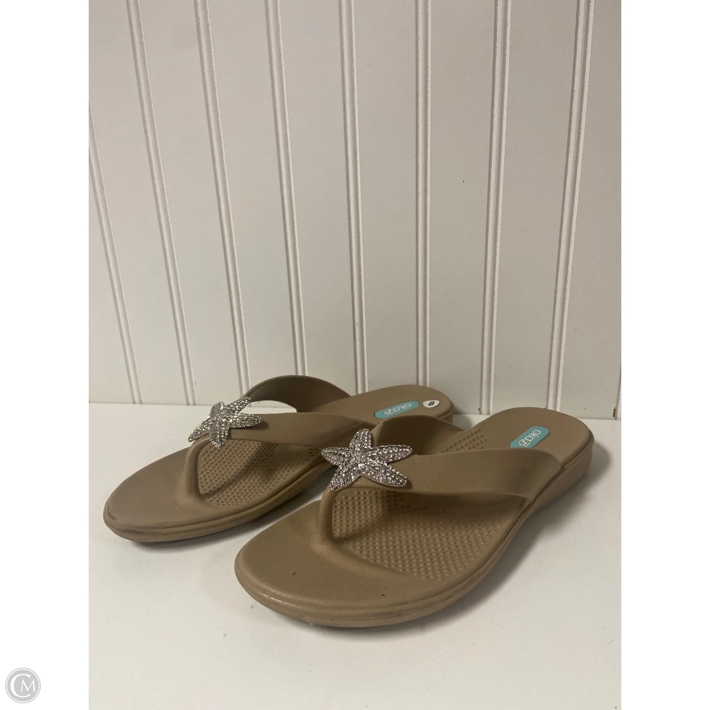 Sandals Flip Flops By Clothes Mentor In Tan, Size: 8