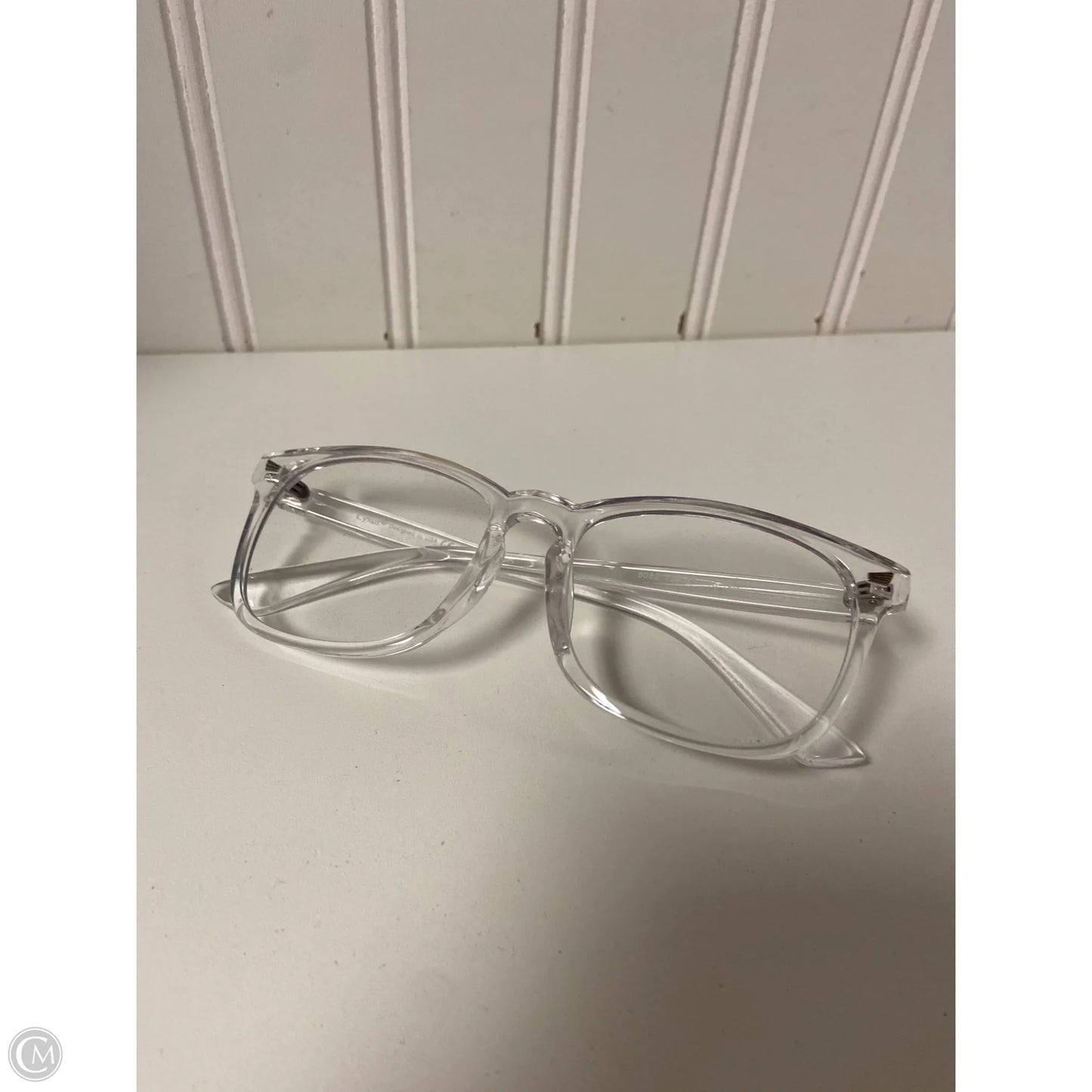 Sunglasses By Clothes Mentor, Size: Small