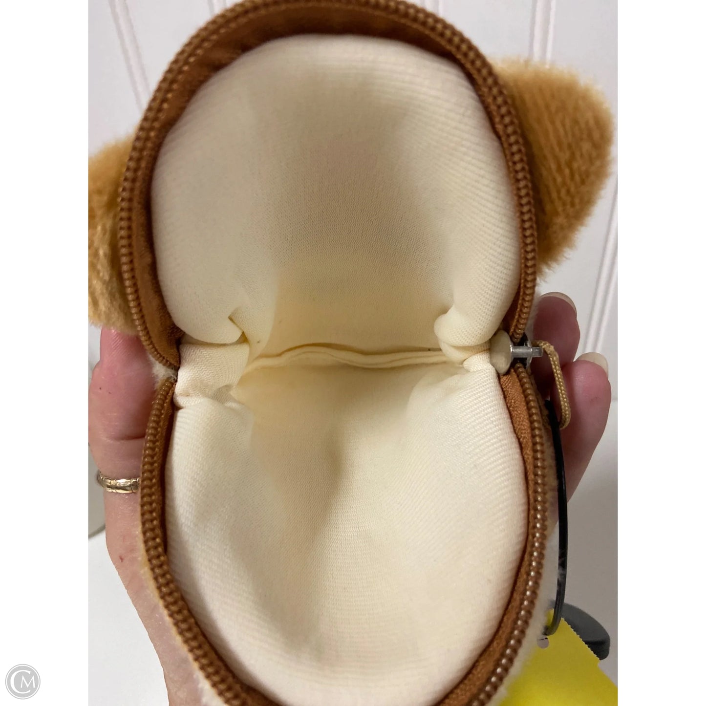 Coin Purse By Clothes Mentor, Size: Small