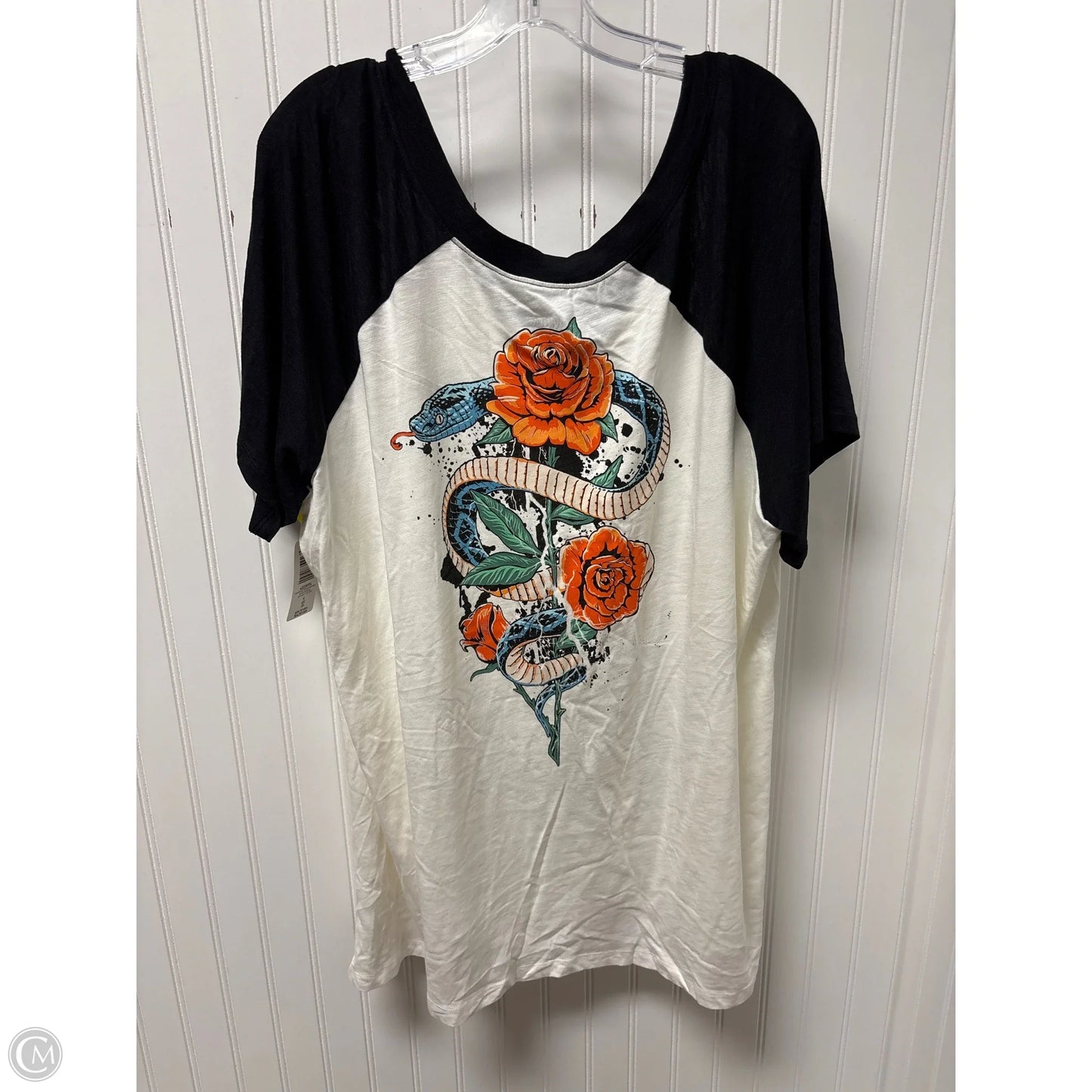 Top Short Sleeve Basic By Torrid In Black & White, Size: 4x