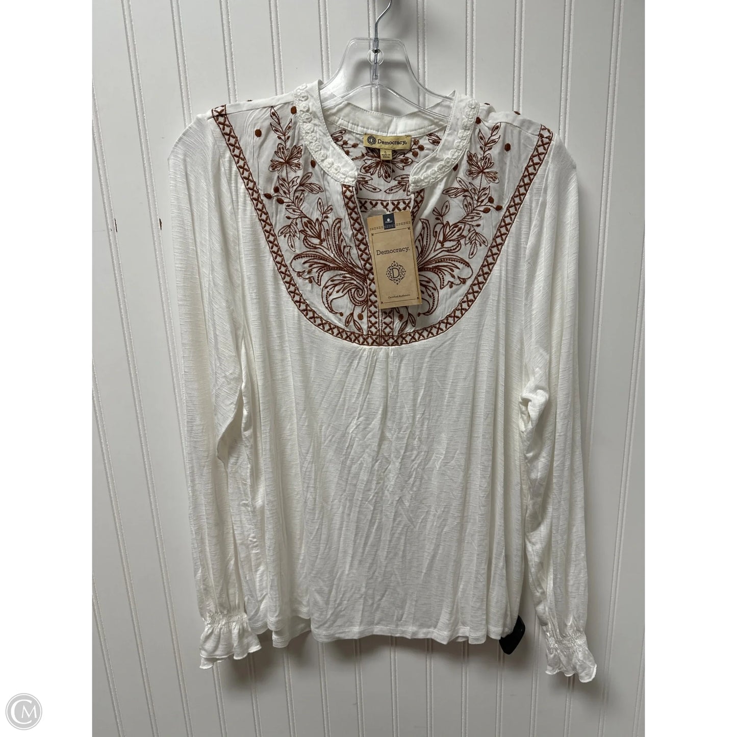Top Long Sleeve By Democracy In White, Size: L