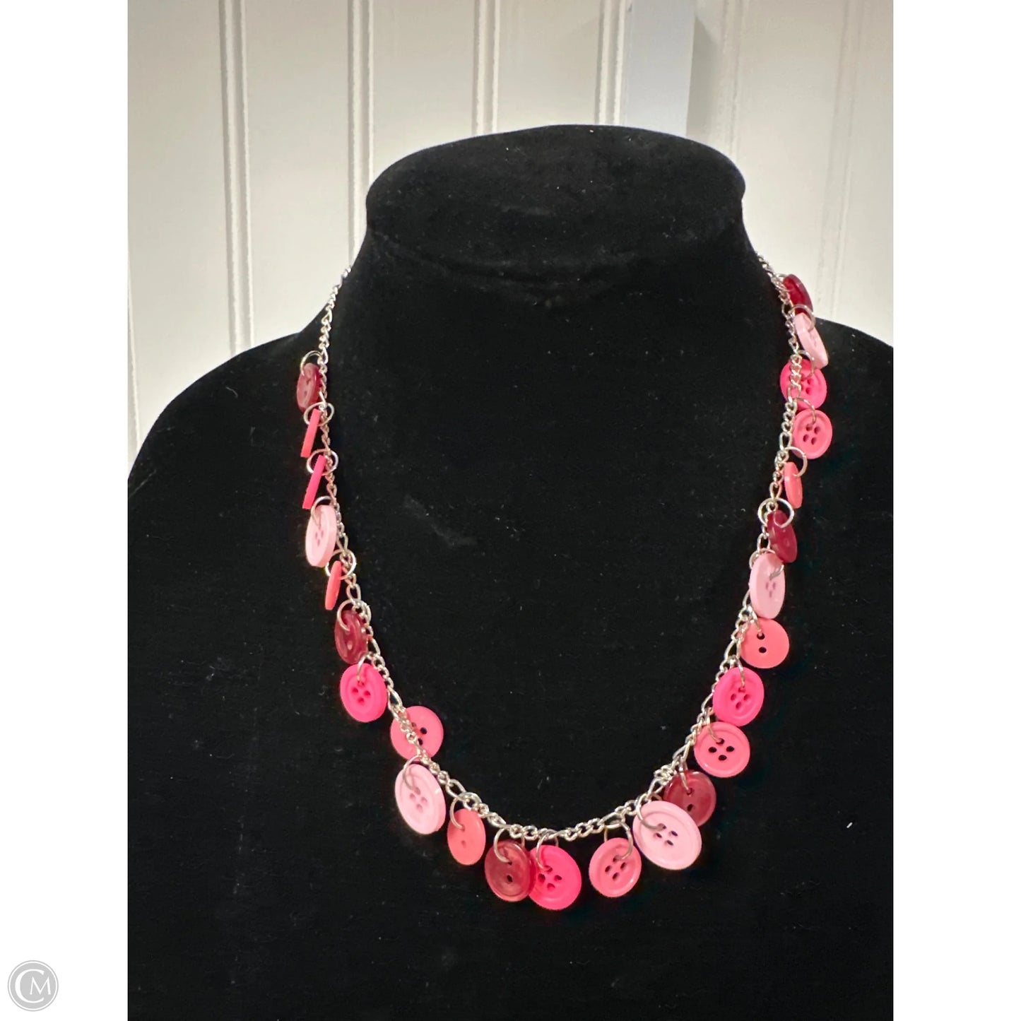 Necklace Charm By Clothes Mentor, Size: 1