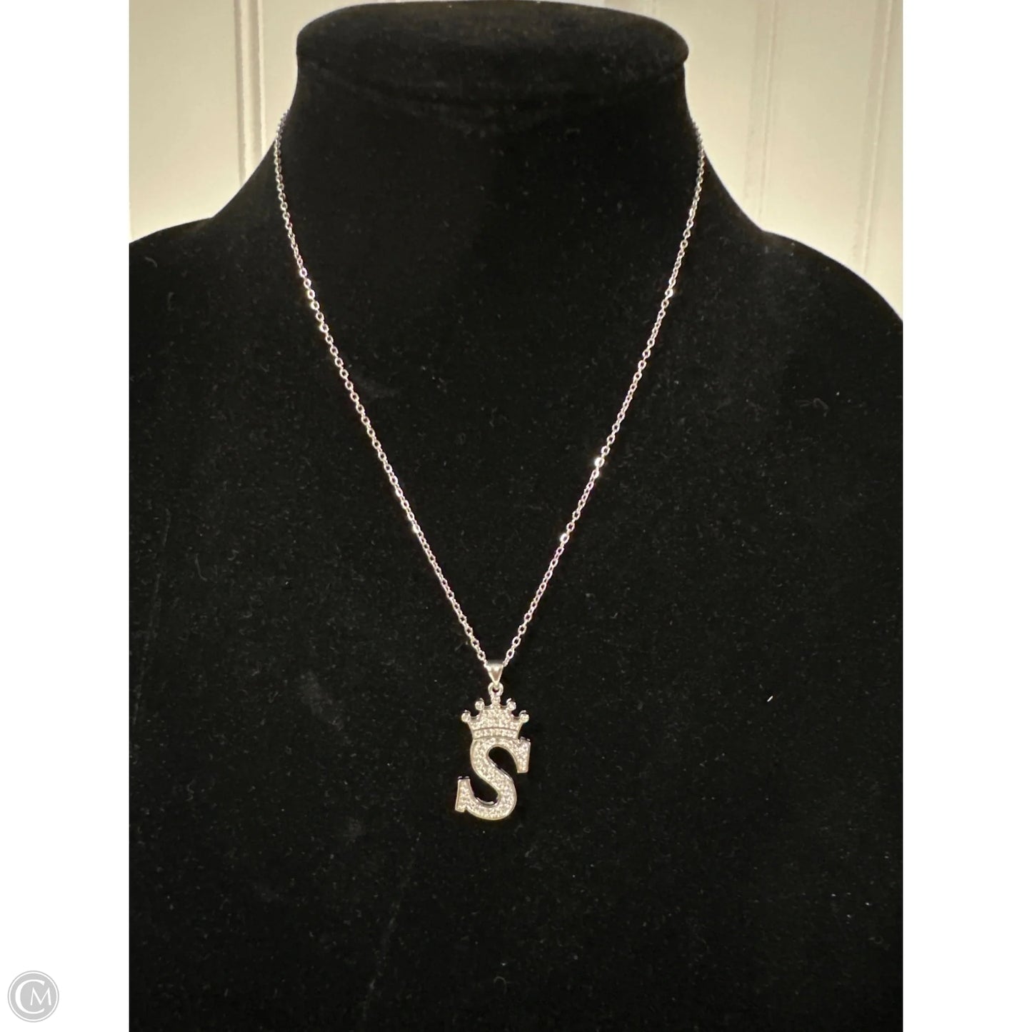 Necklace Charm By Clothes Mentor, Size: 1