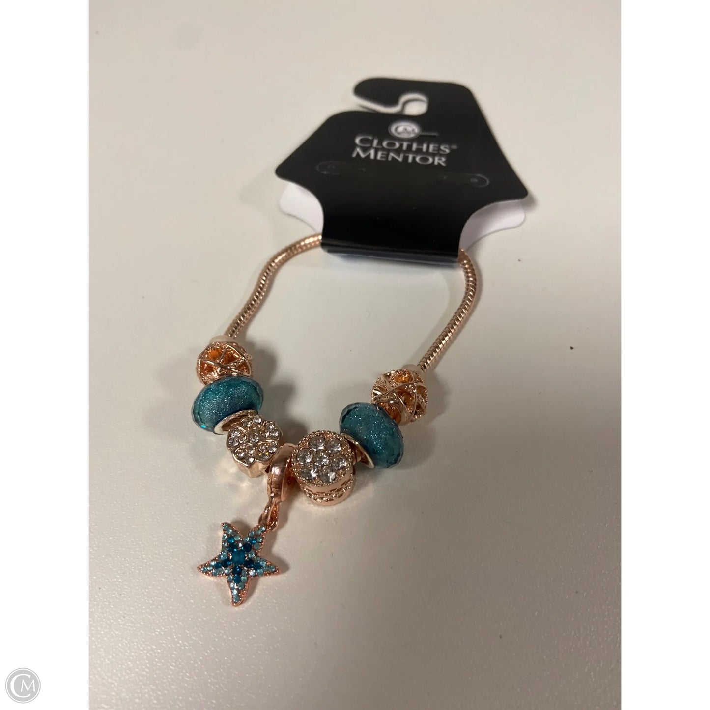Bracelet Charm By Clothes Mentor, Size: 1