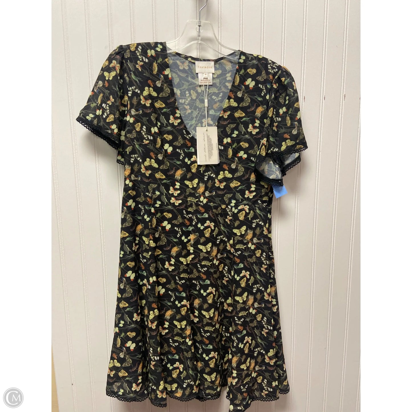 Dress Casual Short By Cmb In Black & Green, Size: M