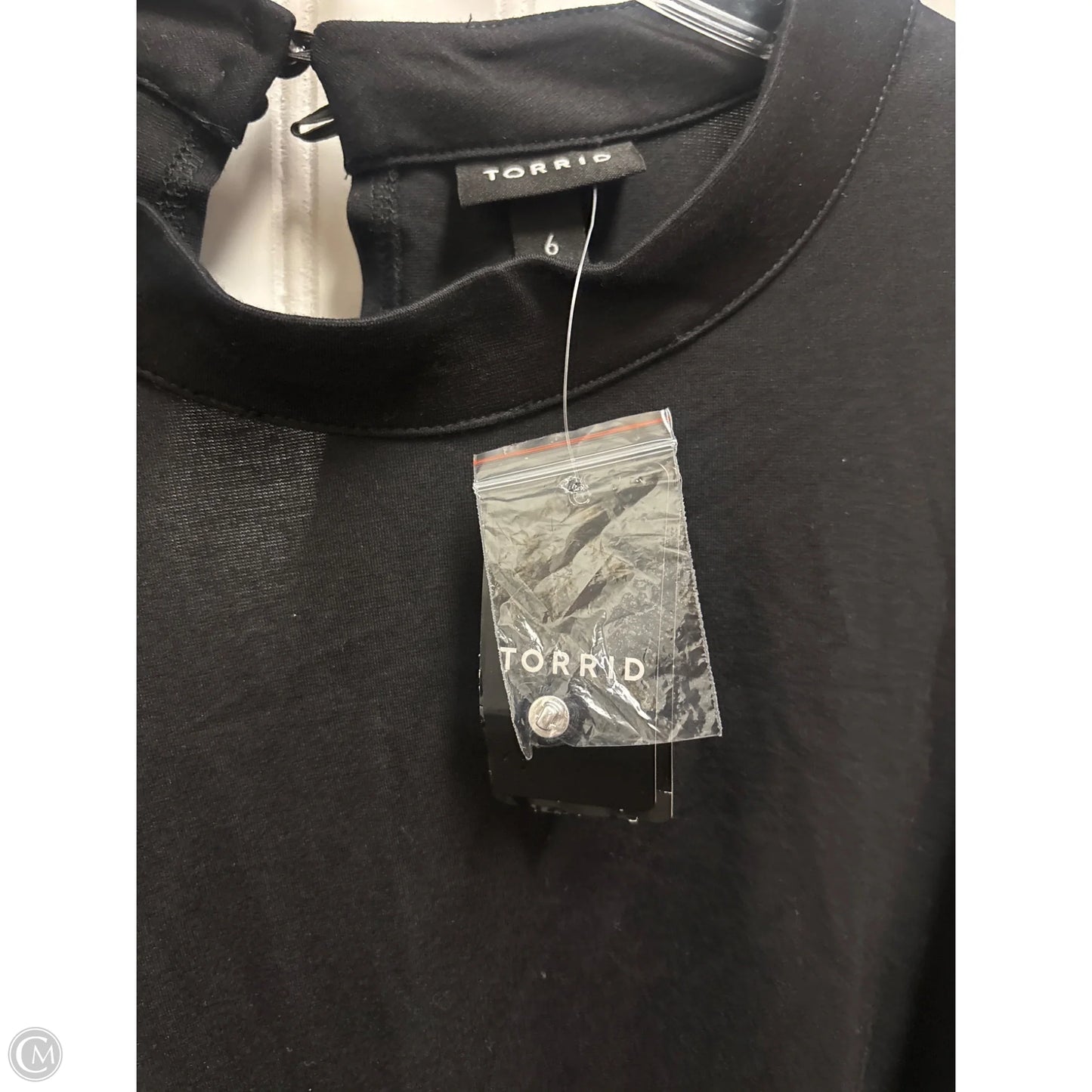 Dress Casual Short By Torrid In Black, Size: 6