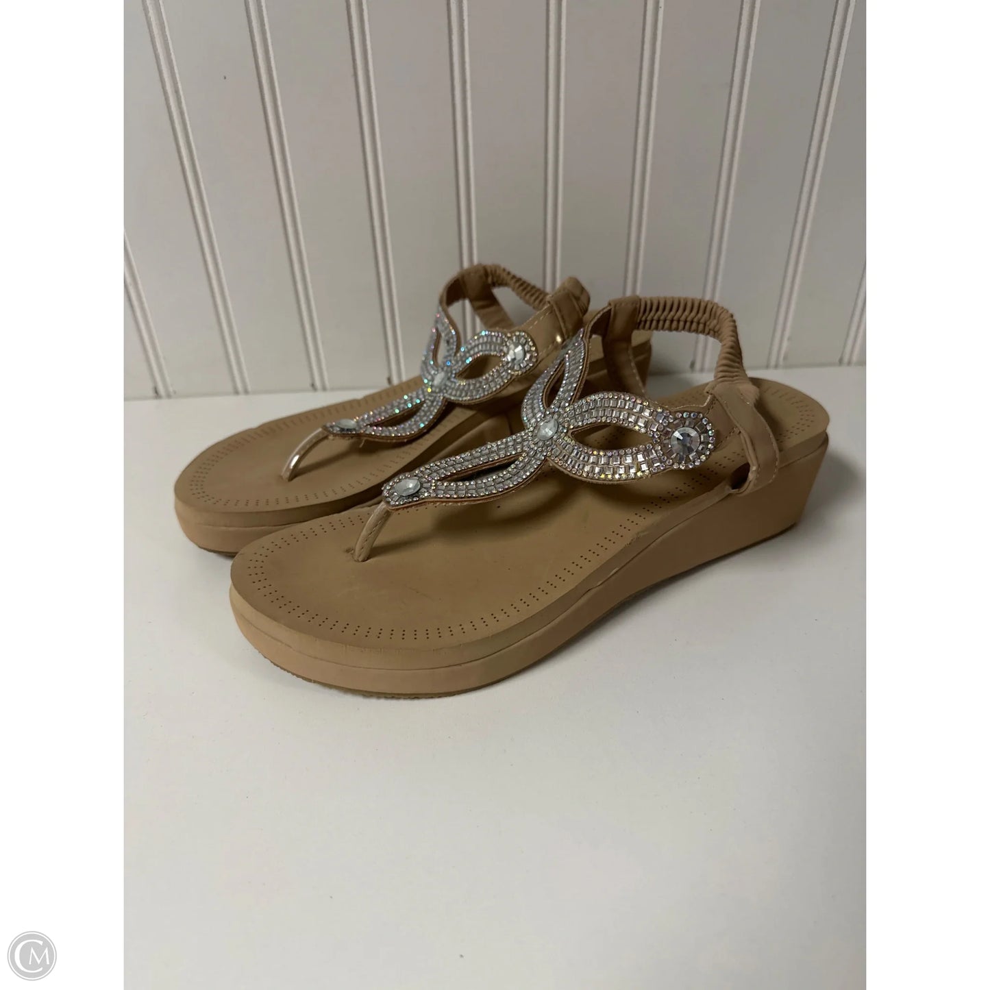 Sandals Flats By Clothes Mentor In Tan, Size: 9