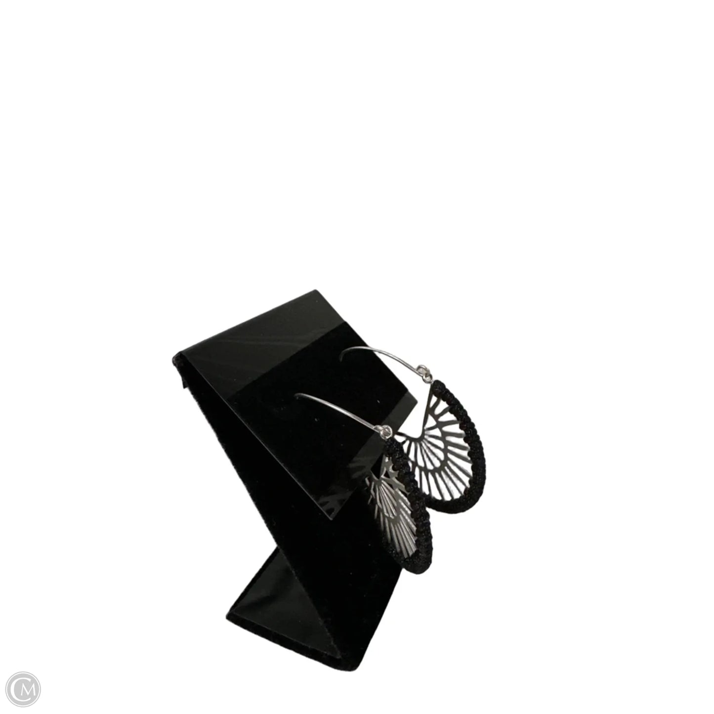Earrings Hoop By Clothes Mentor, Size: 1