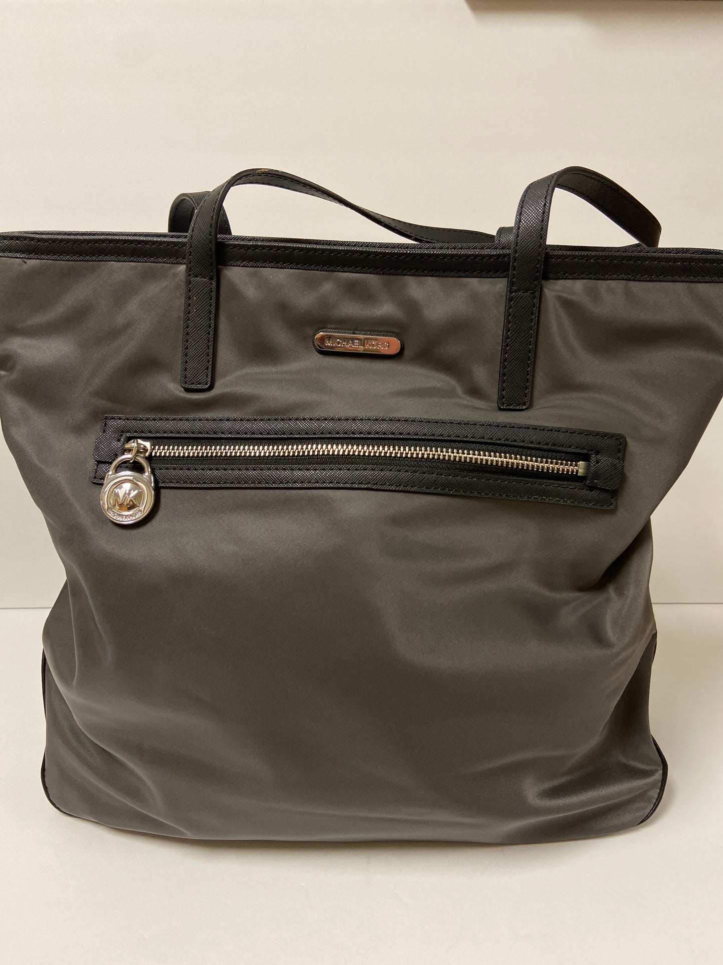 Tote Designer By Michael Kors Size: Medium