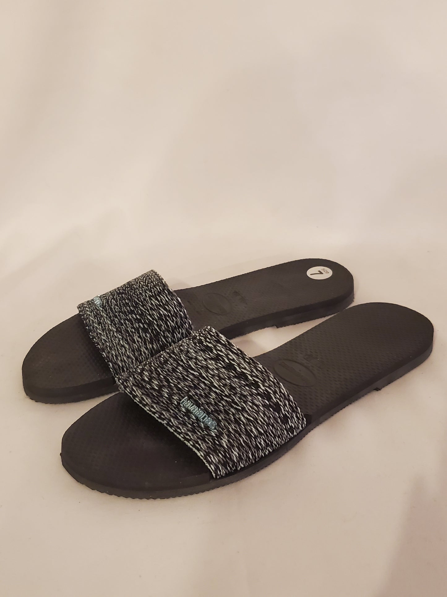 Sandals Flats By Havaianas Size: 7