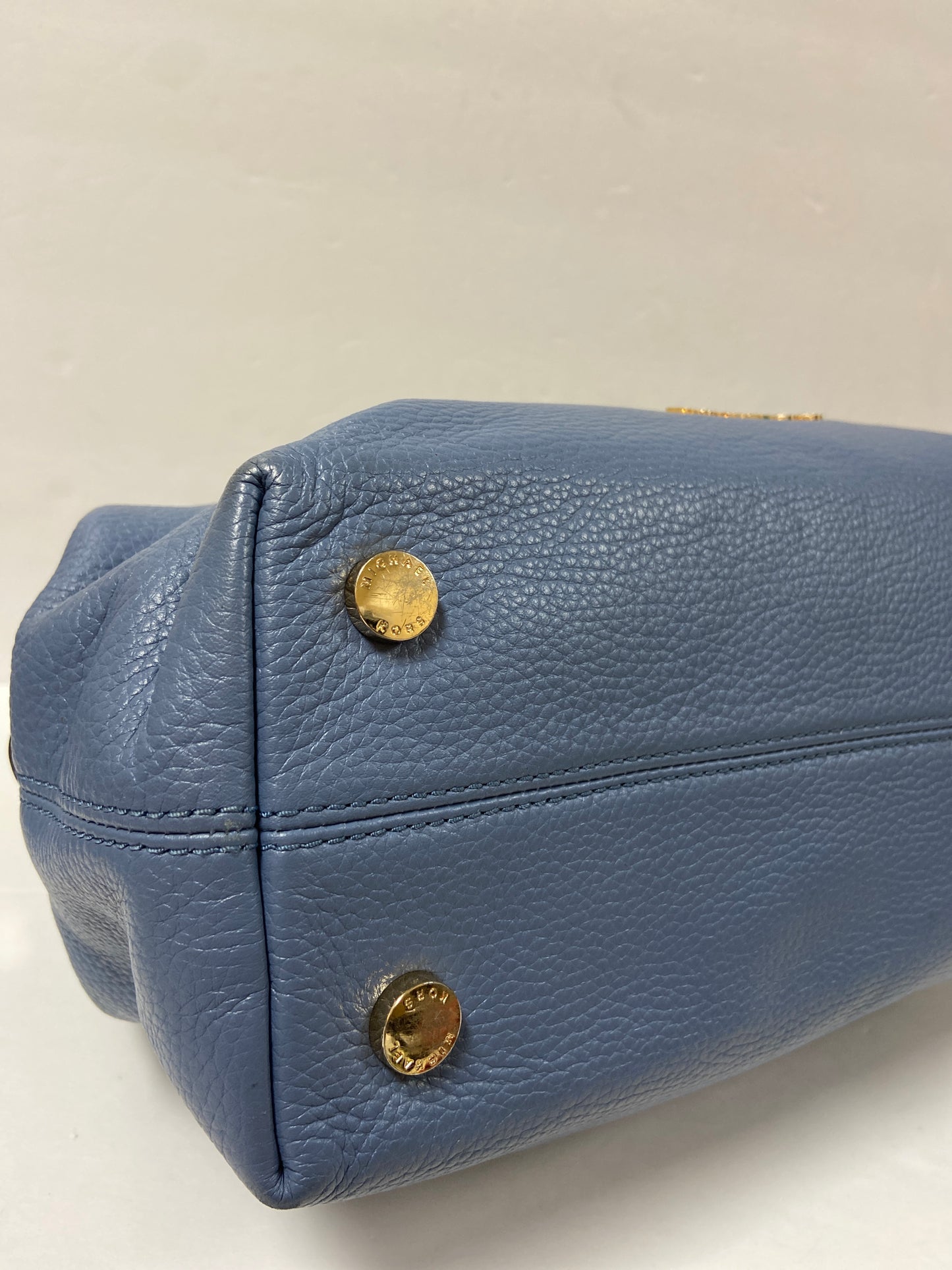 Handbag Designer By Michael Kors Size: Medium