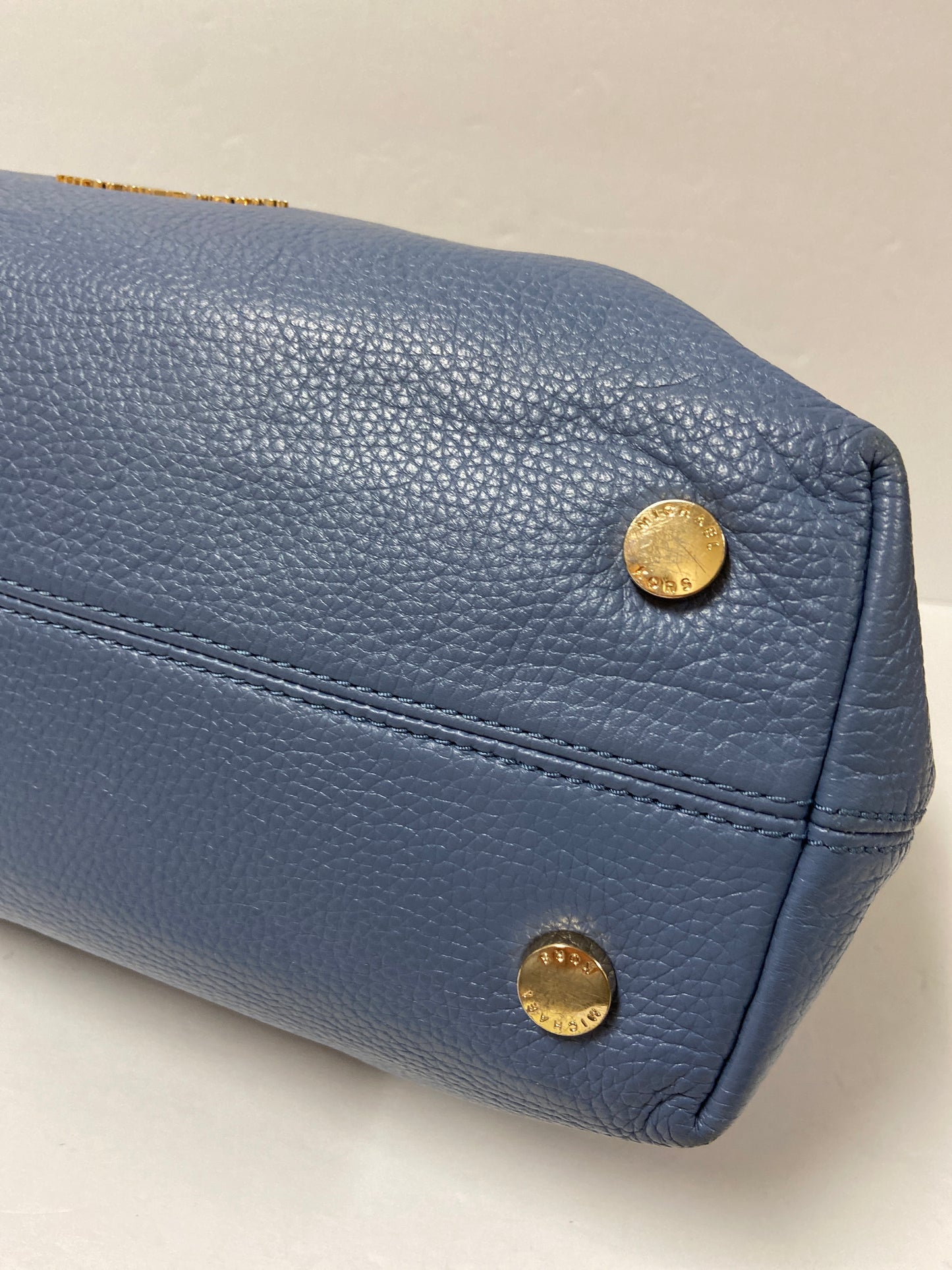 Handbag Designer By Michael Kors Size: Medium