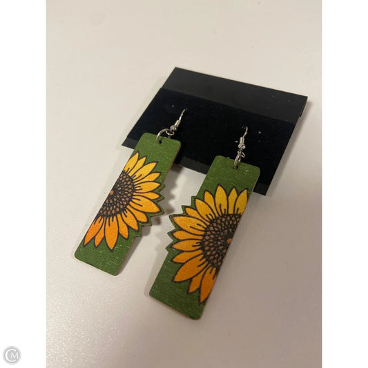 Earrings Dangle/drop By Clothes Mentor, Size: 1