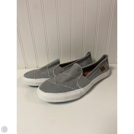 Shoes Flats By Blowfish In Grey, Size: 10