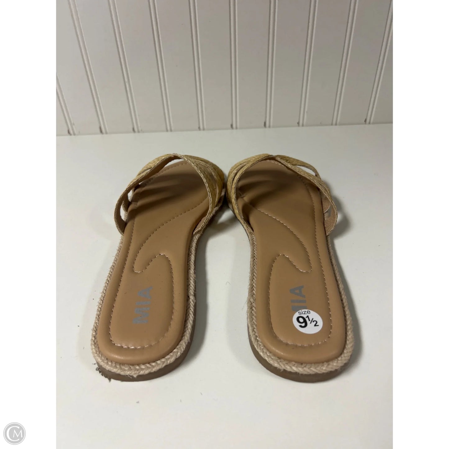 Sandals Flats By Mia In Beige, Size: 9.5