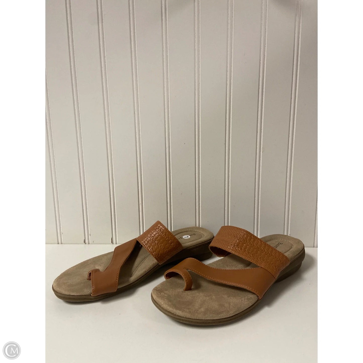 Sandals Flats By Bare Traps In Tan, Size: 7