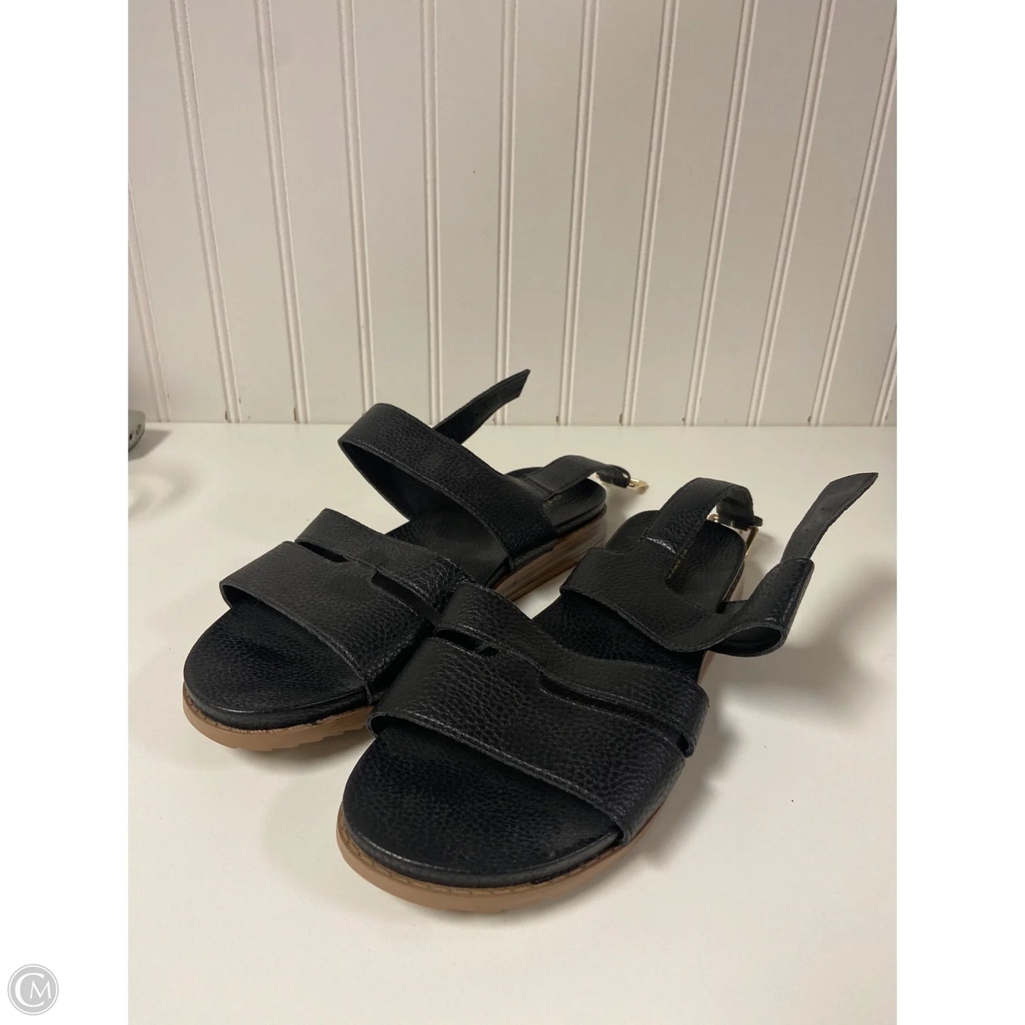 Sandals Flats By Clothes Mentor In Black, Size: 8