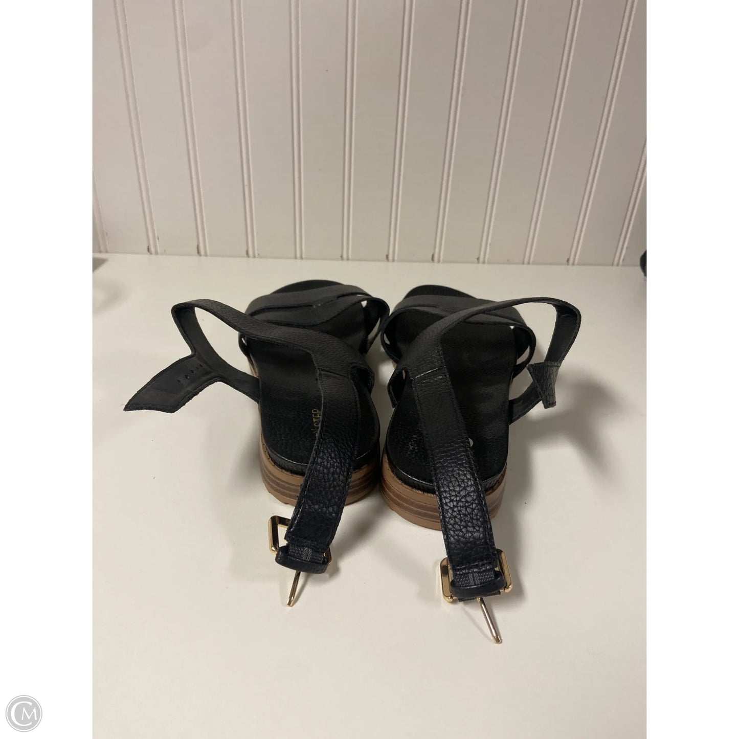 Sandals Flats By Clothes Mentor In Black, Size: 8