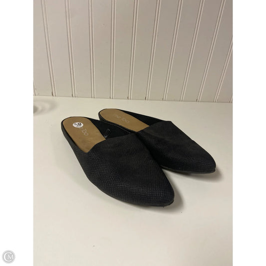 Sandals Flats By Me Too In Black, Size: 8.5