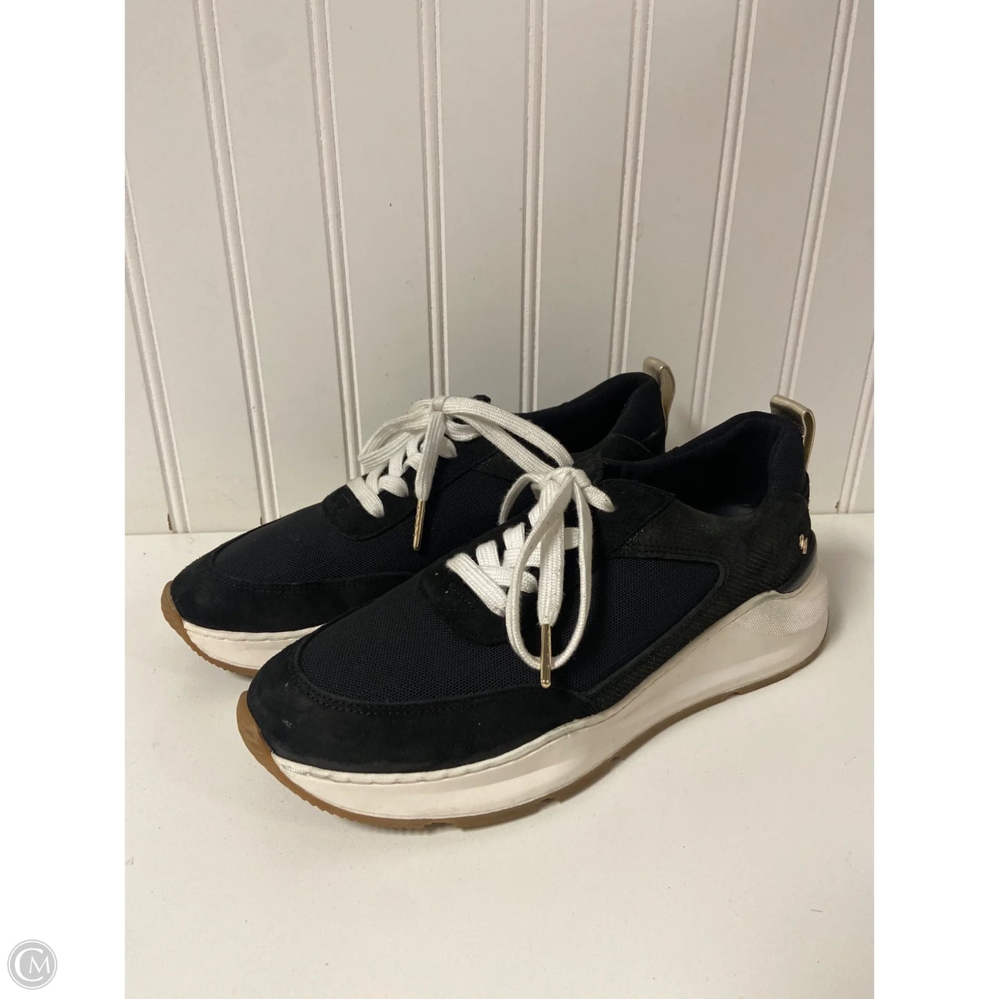 Shoes Flats By Crocs In Black, Size: 7