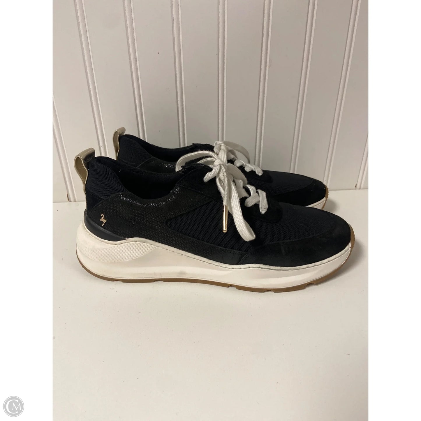 Shoes Flats By Crocs In Black, Size: 7