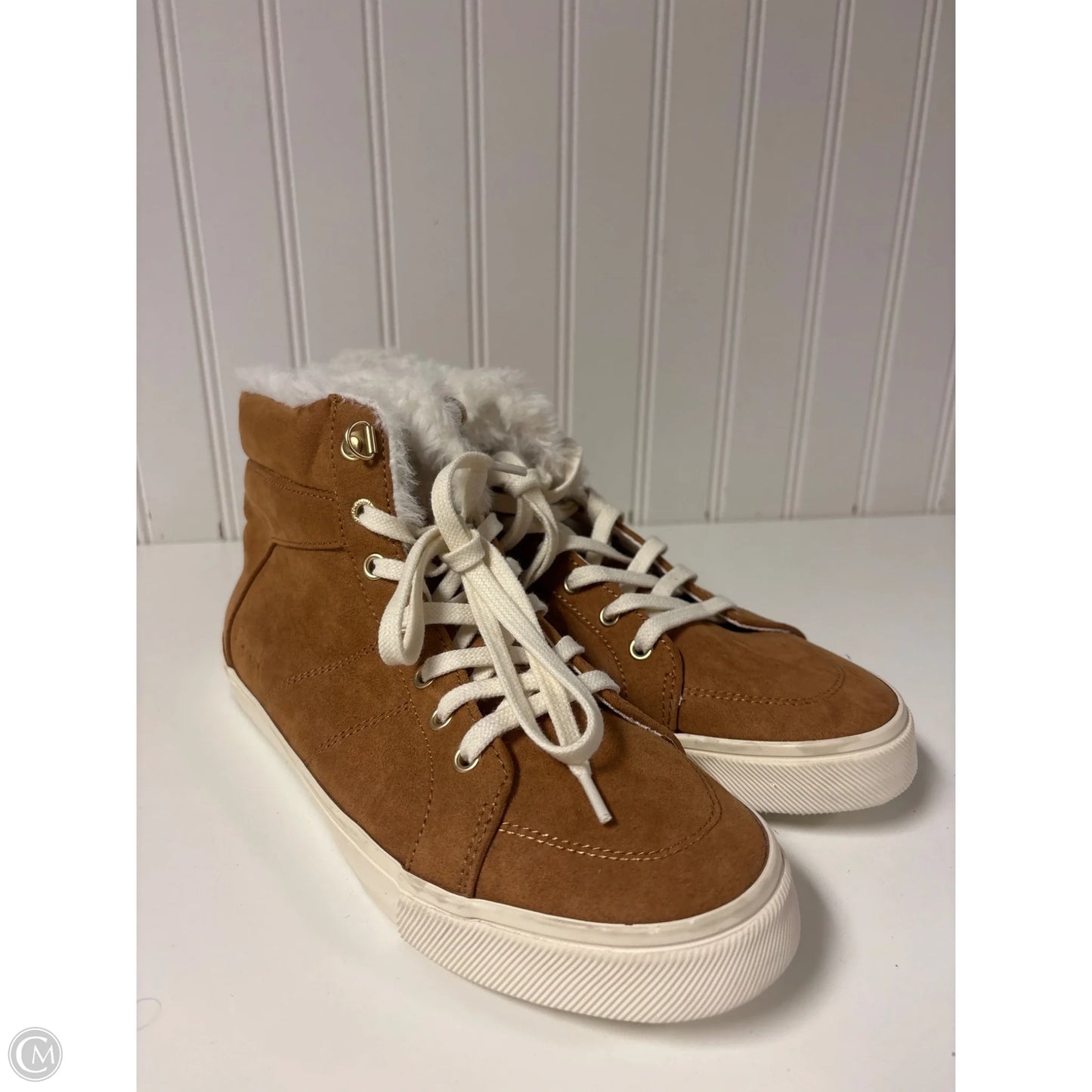 Shoes Sneakers By Old Navy In Tan & White, Size: 7