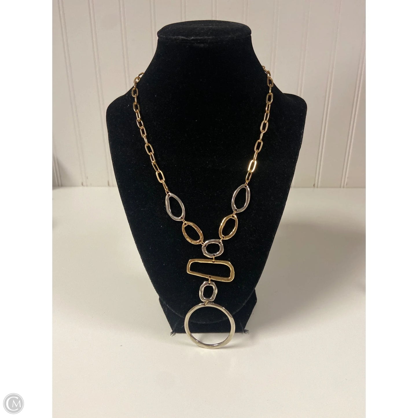 Necklace Pendant By Clothes Mentor, Size: 1