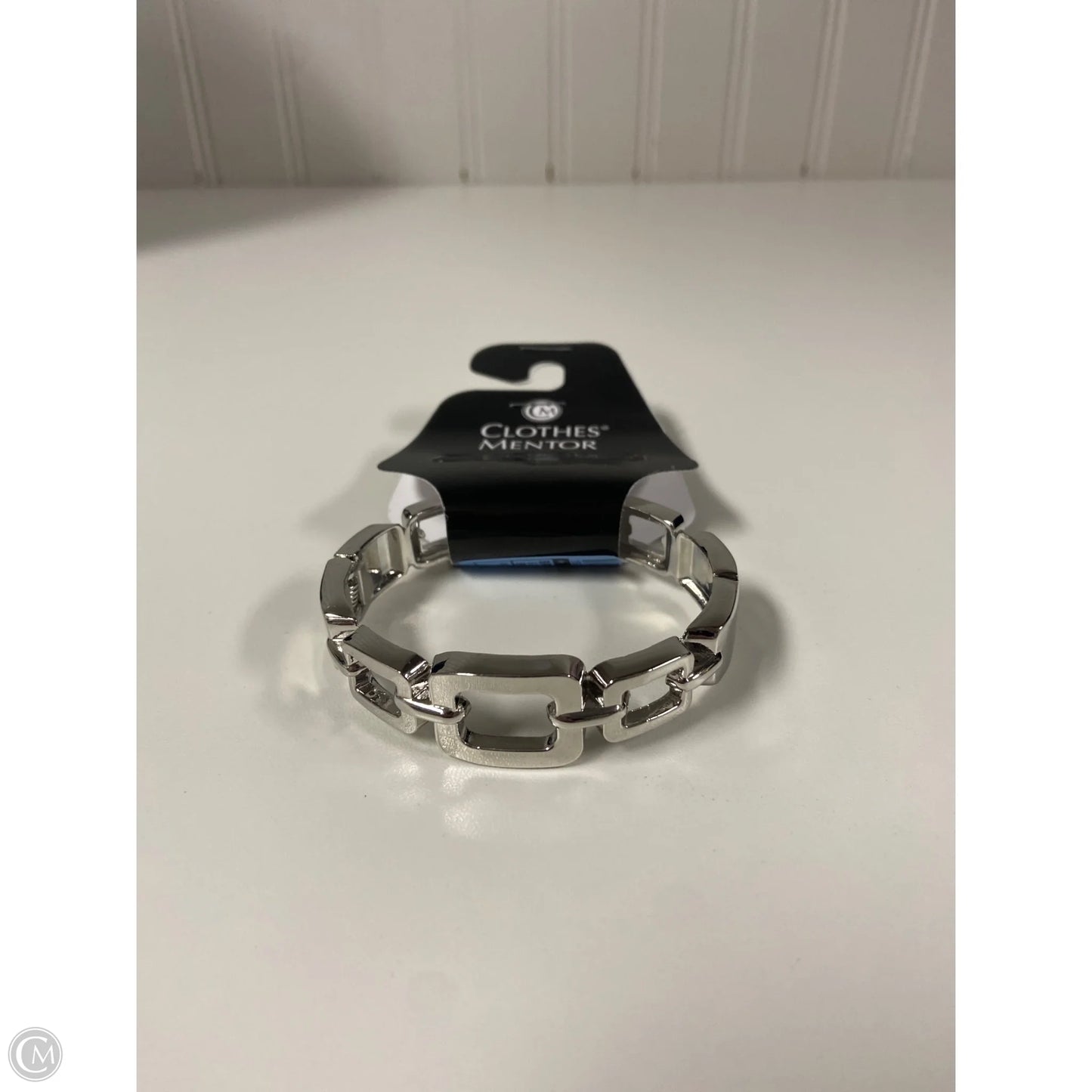 Bracelet Bangle By Clothes Mentor, Size: 1