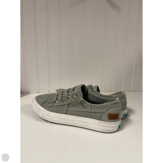 Shoes Flats By Blowfish In Grey, Size: 10