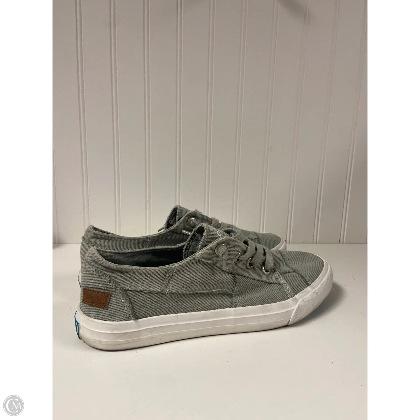 Shoes Flats By Blowfish In Grey, Size: 10