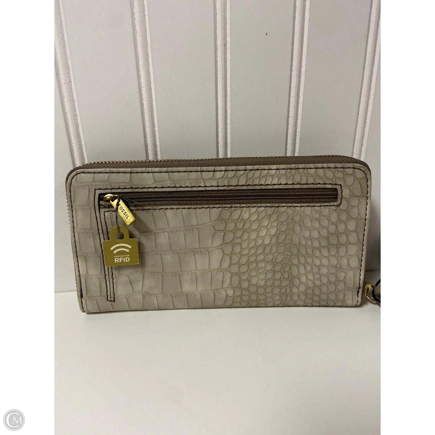 Wallet By Fossil, Size: Medium