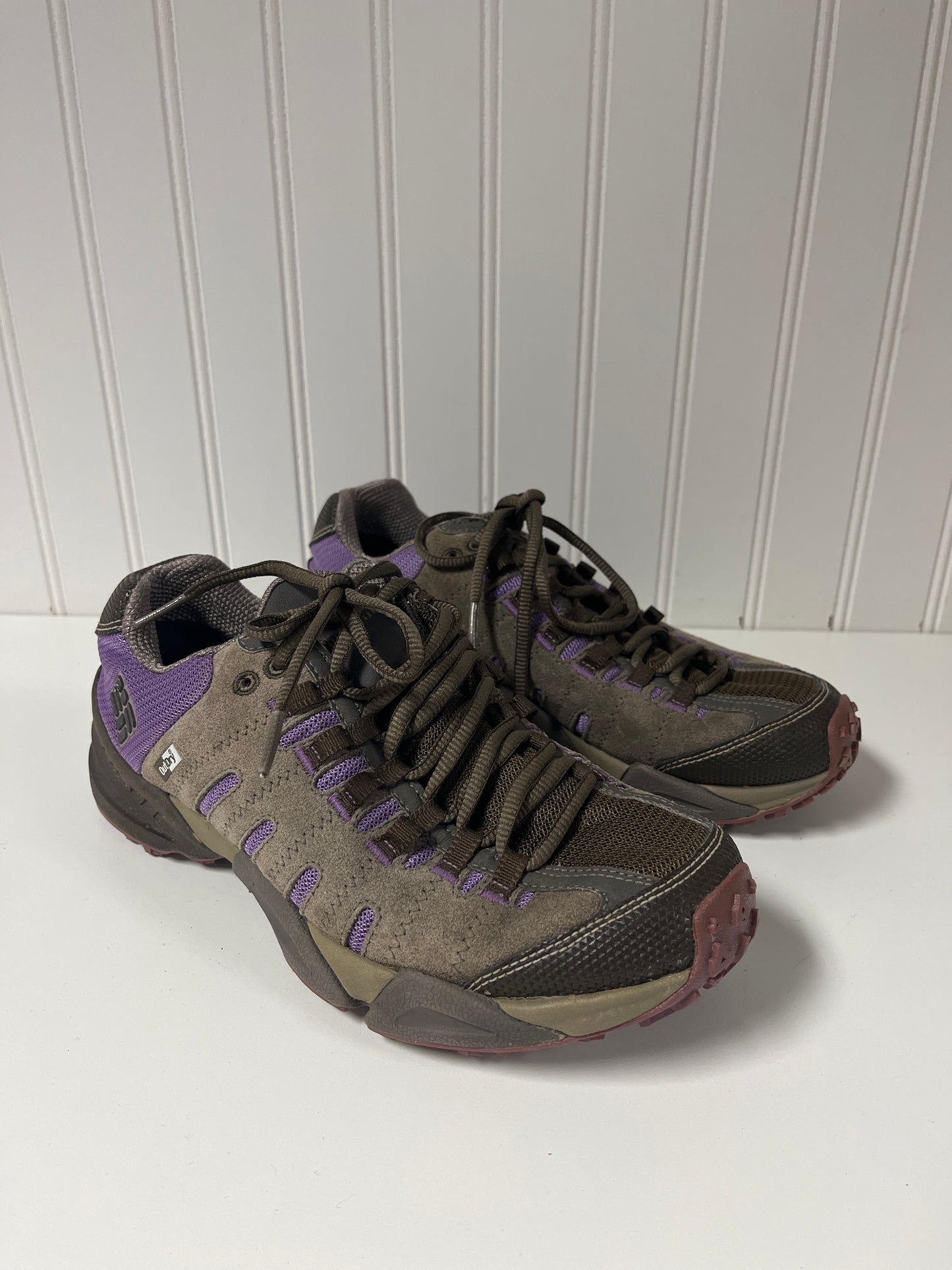 Shoes Hiking By Columbia In Brown, Size: 8