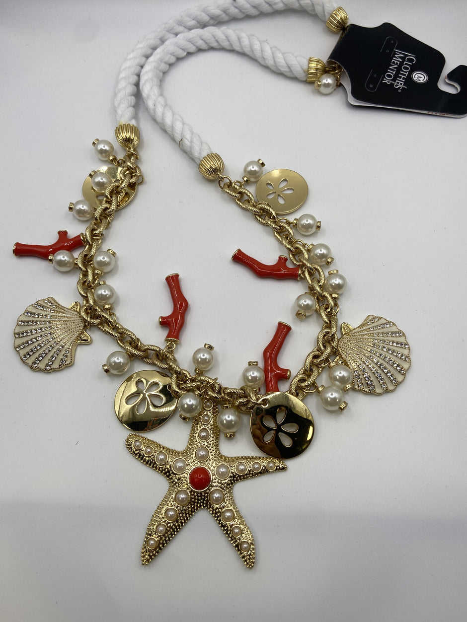 Necklace Charm By Clothes Mentor main image 0