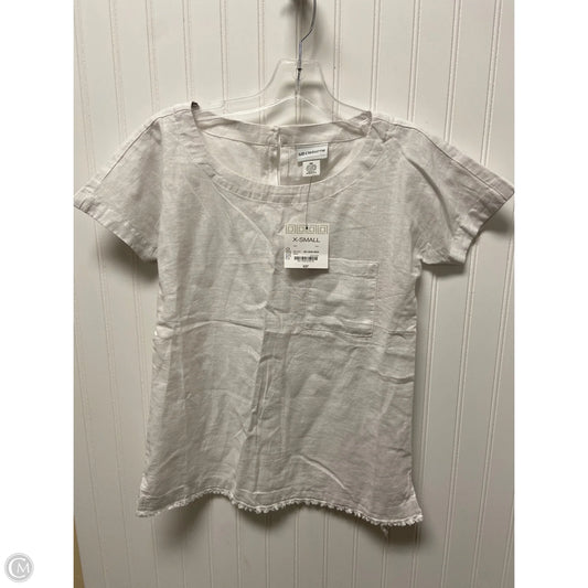 Top Short Sleeve By Liz Claiborne In White, Size: Xs