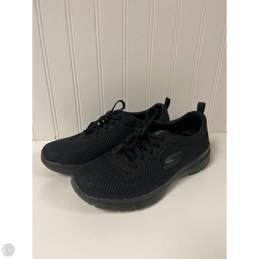 Shoes Sneakers By Skechers In Black, Size: 7
