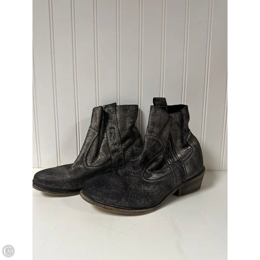 Boots Ankle Flats By Charles By Charles David In Black & Silver, Size: 6