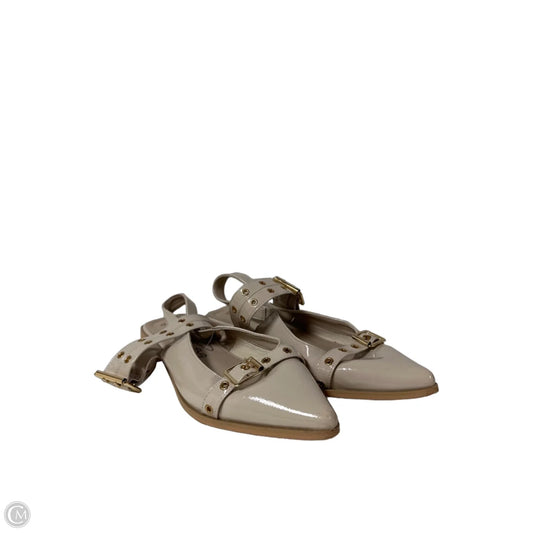 Shoes Flats By London In Cream, Size: 10