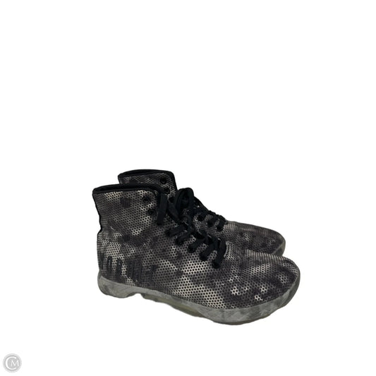Shoes Sneakers By Nobull In Black & Cream, Size: 6.5