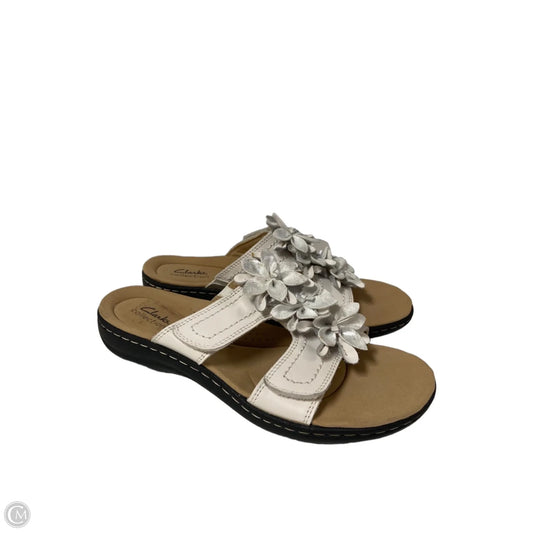 Sandals Flats By Clarks In White, Size: 9