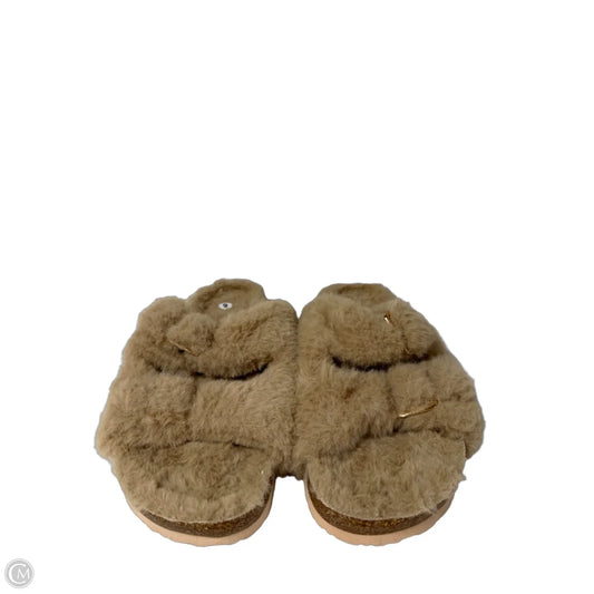Slippers By Clothes Mentor In Tan, Size: 9
