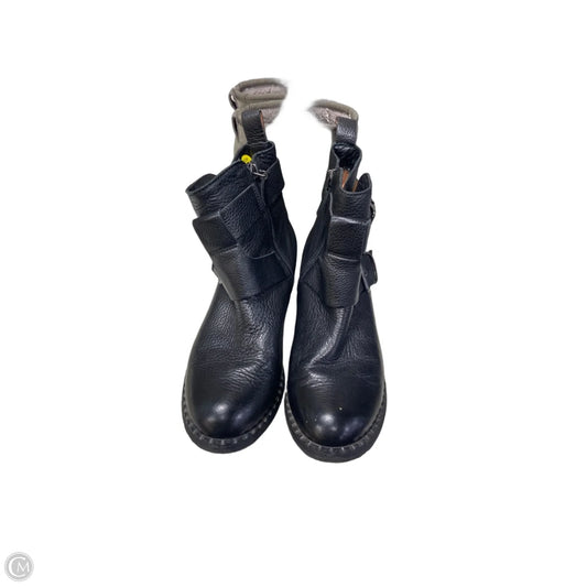 Boots Ankle Flats By Gentle Souls In Black, Size: 7
