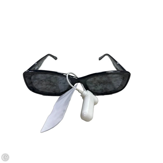 Sunglasses By Quay, Size: