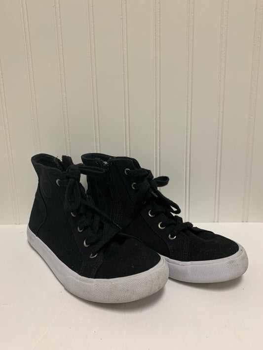 Shoes Sneakers By Clothes Mentor  Size: 6.5