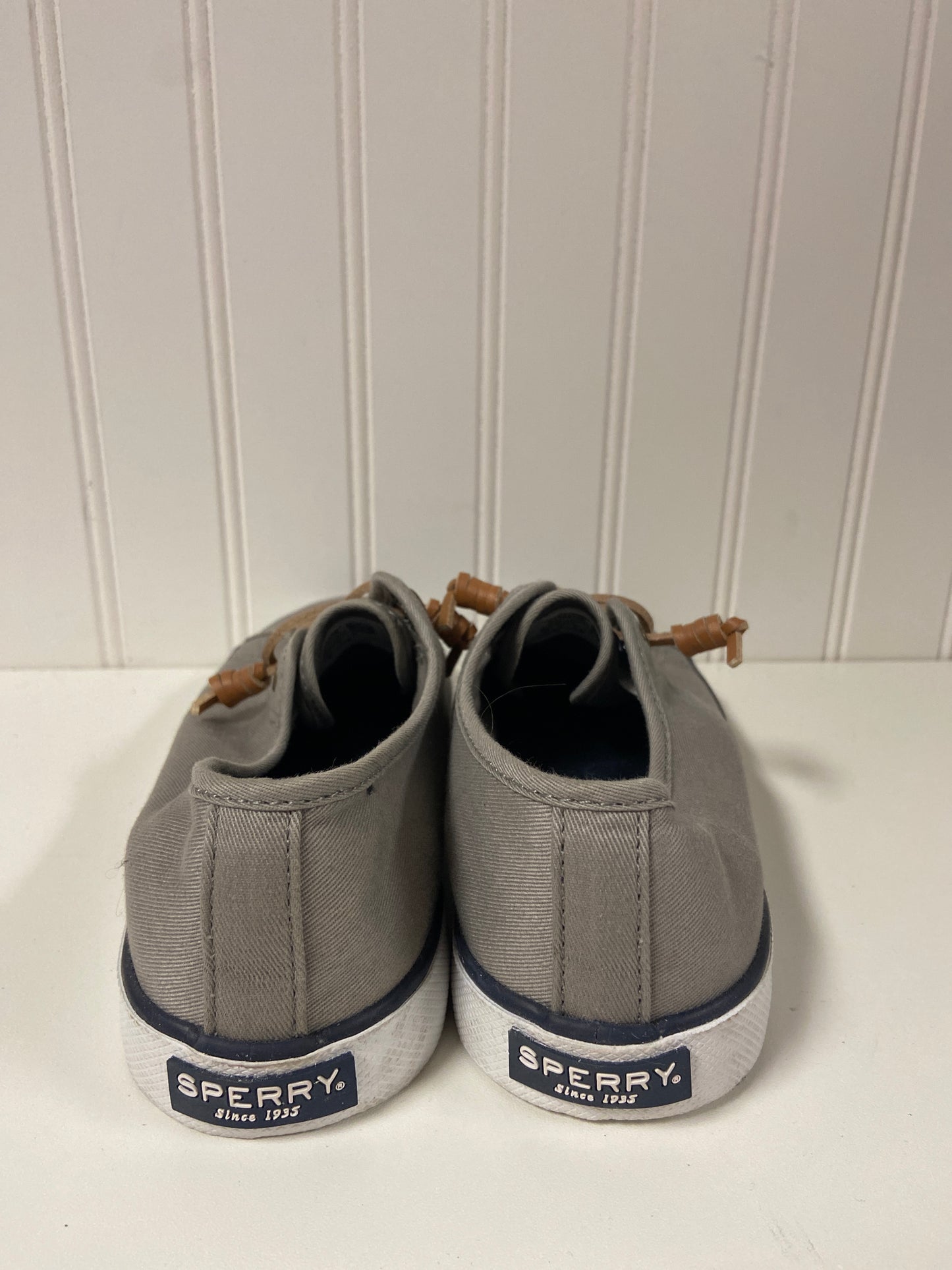 Grey Shoes Sneakers Sperry, Size 6