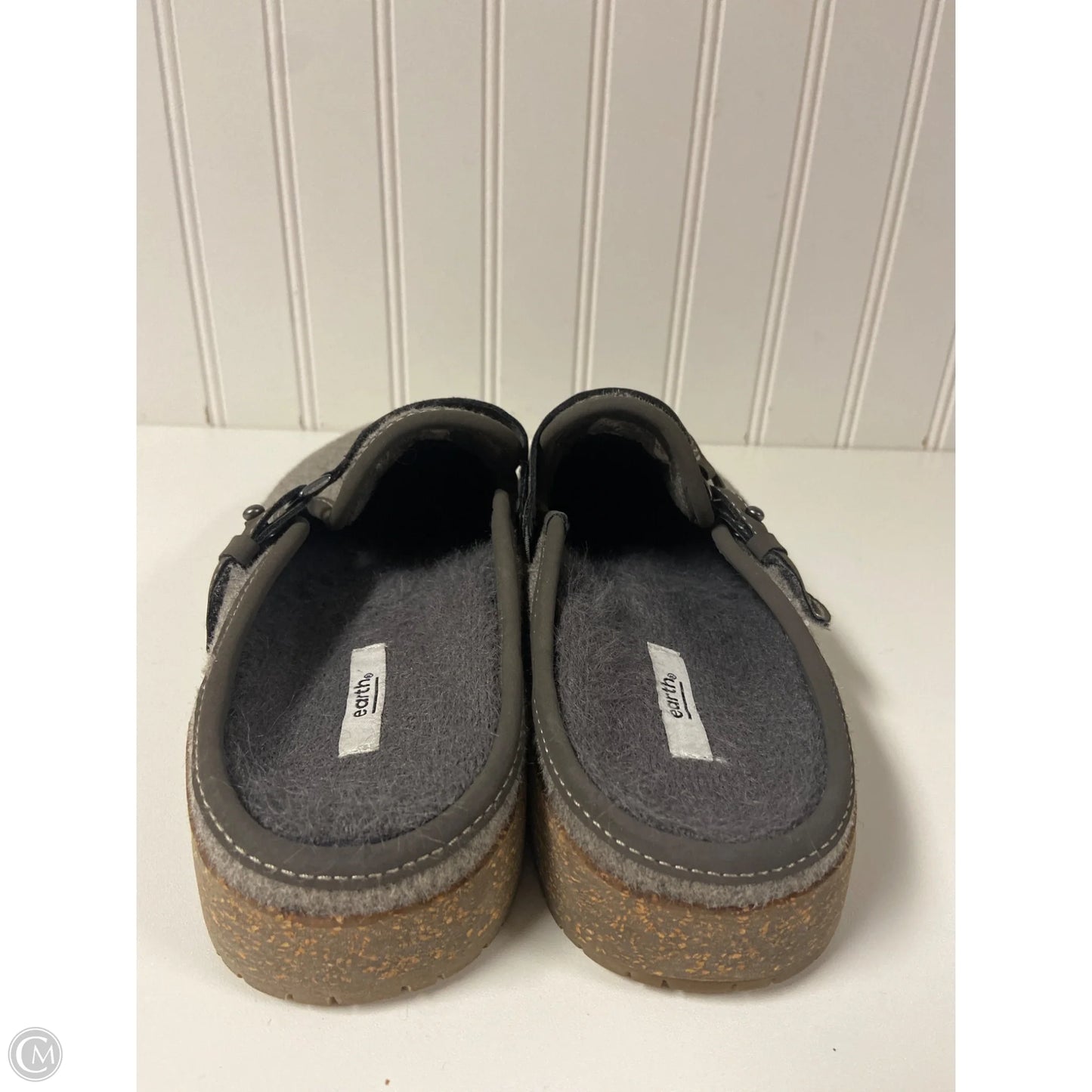 Shoes Flats By Earth In Grey, Size: 6.5