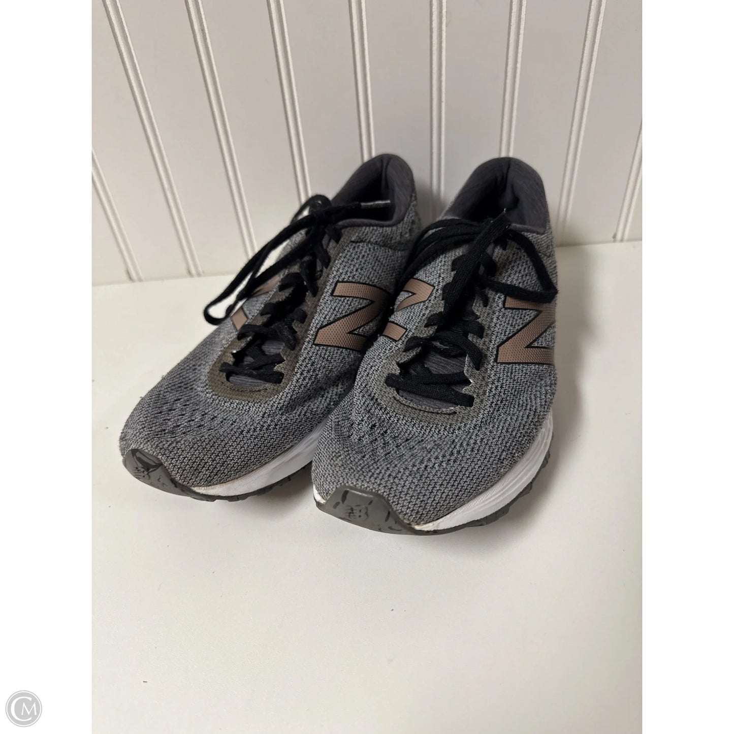 Shoes Sneakers By New Balance In Grey, Size: 9.5