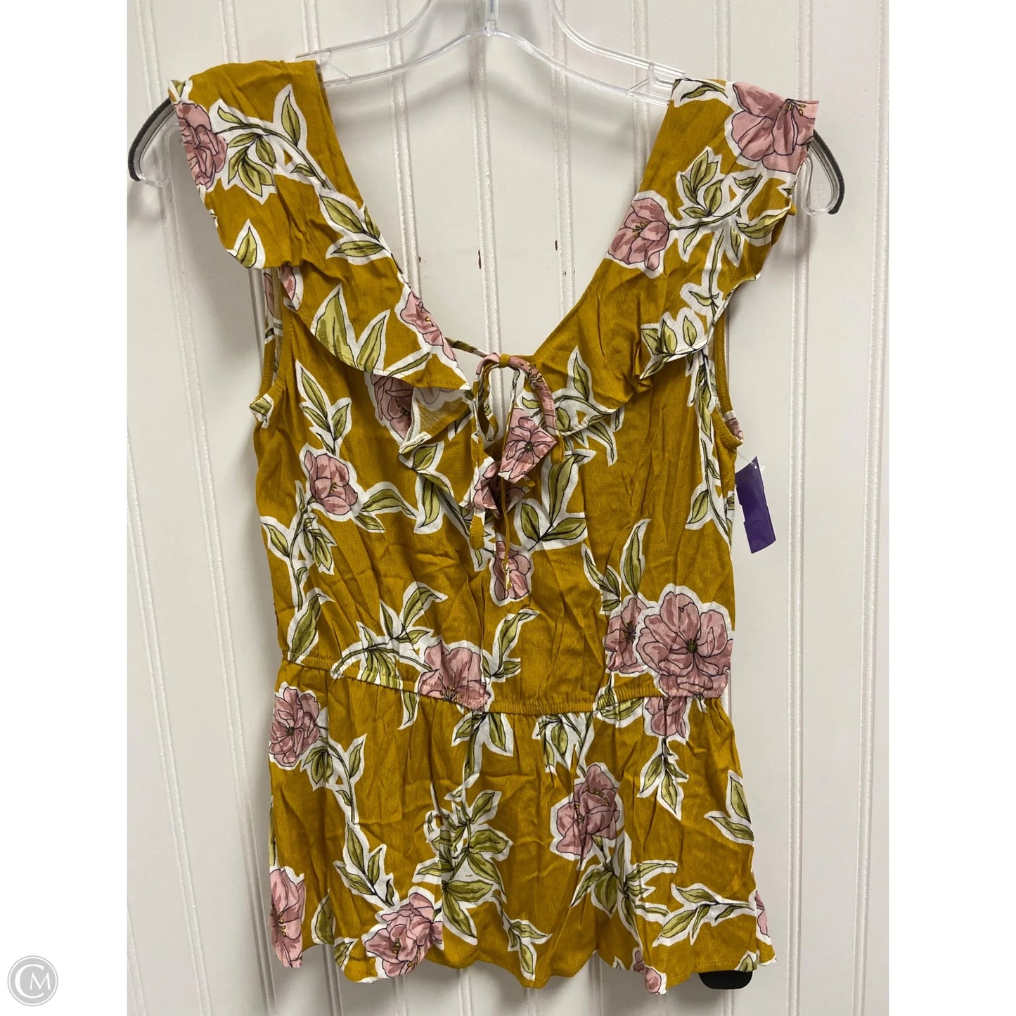 Top Sleeveless By Cupcakes And Cashmere In Yellow, Size: Xs